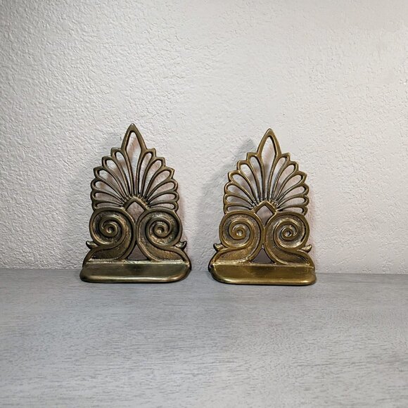 Vintage Art Deco Brass Scalloped Brass Shell Bookends - Picture 5 of 7